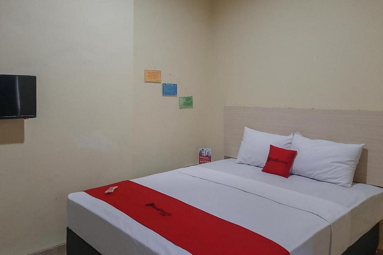 Reddoorz Near Kantor Walikota Bontang Nyerakat Esterno foto